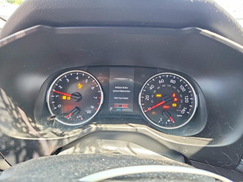 Photo 9 from auction – 2021 TOYOTA RAV4 with VIN 2T3F1RFV7MW170176