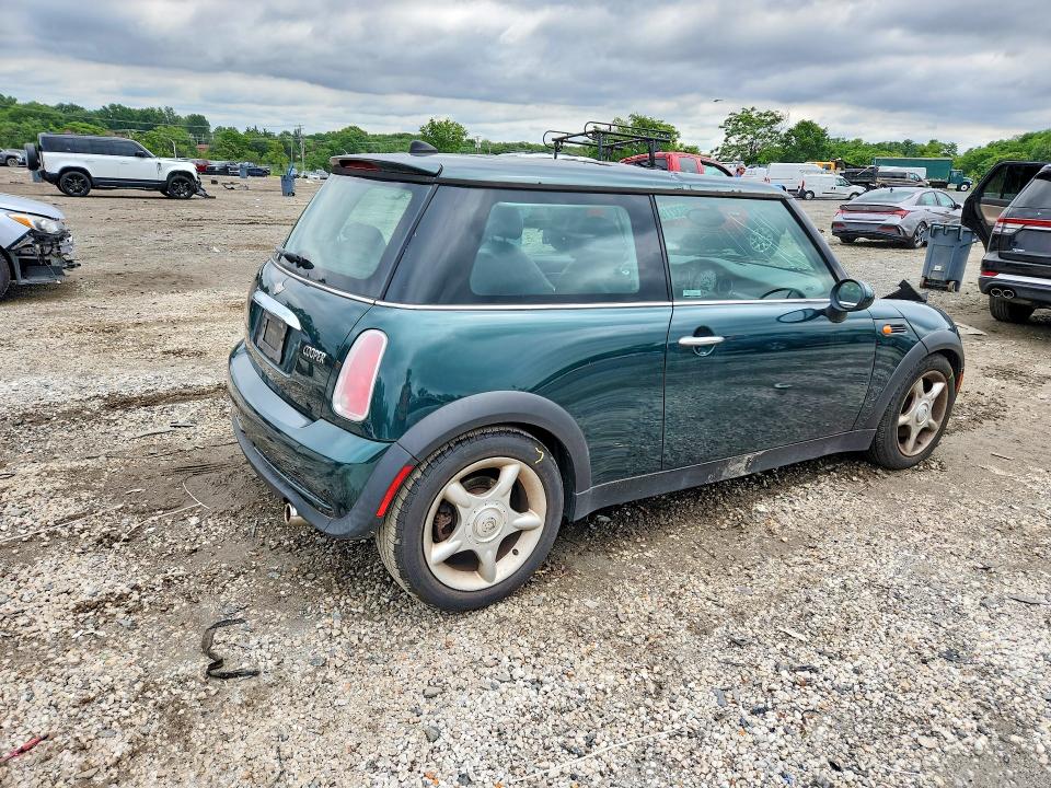 Снимка 3 от търг – 2005 MINI COOPER с VIN WMWRC33505TJ69073