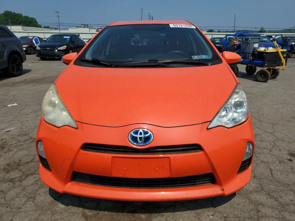 Photo 5 from auction – 2012 TOYOTA PRIUS C with VIN JTDKDTB33C1003902