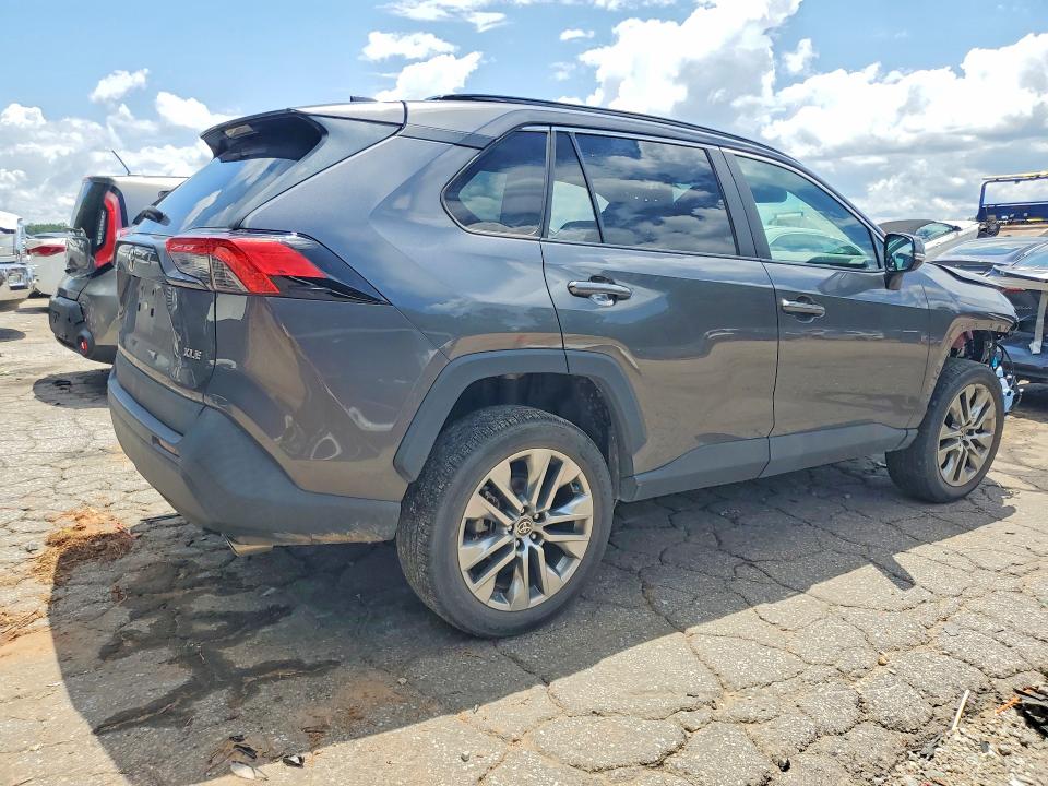 Photo 3 from auction – 2022 TOYOTA RAV4 with VIN 2T3C1RFV9NC211915