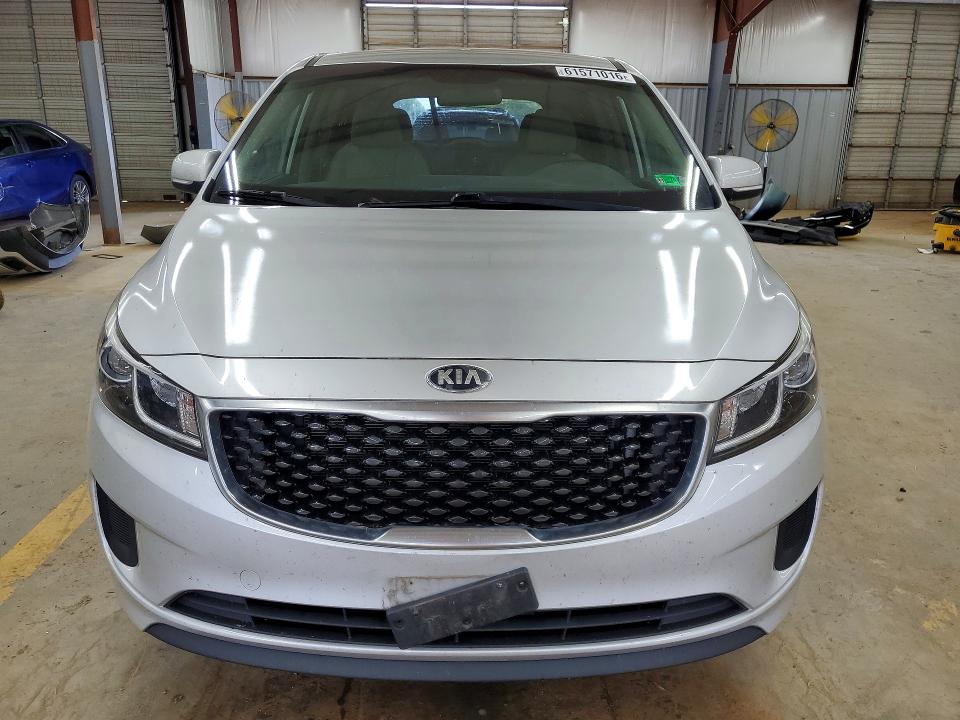 Photo 5 from auction – 2016 KIA SEDONA with VIN KNDMA5C12G6102214