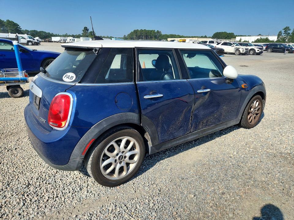 Photo 3 from auction – 2015 MINI COOPER with VIN WMWXS5C54FT828313