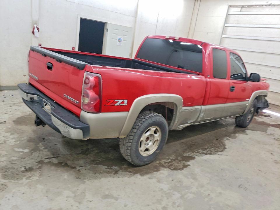 Photo 3 from auction – 2003 CHEVROLET SILVERADO with VIN 2GCEK19T931329758