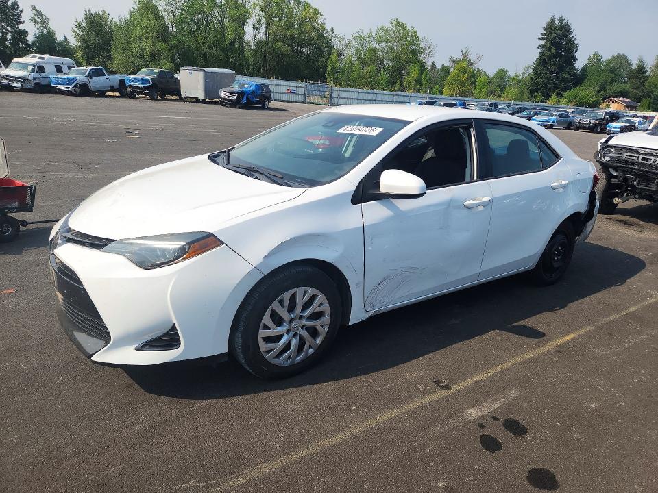 TOYOTA COROLLA 2017 z numerem VIN 5YFBURHE3HP712327 - Zdjęcie z aukcji