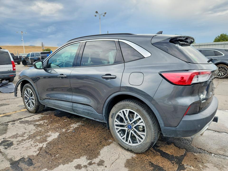 Photo 2 from auction – 2020 FORD ESCAPE with VIN 1FMCU9H97LUA56289