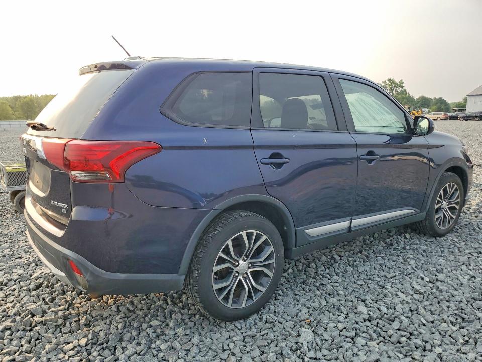 Photo 3 from auction – 2016 MITSUBISHI OUTLANDER with VIN JA4AZ3A33GZ013667