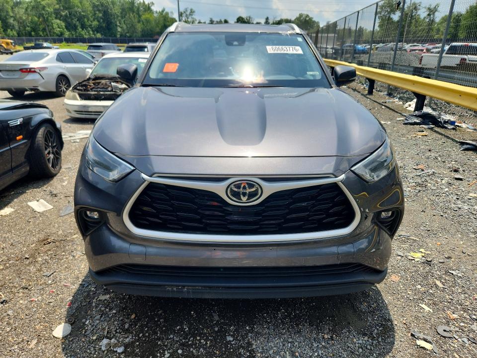 Photo 5 from auction – 2022 TOYOTA HIGHLANDER with VIN 5TDGZRAH8NS111445