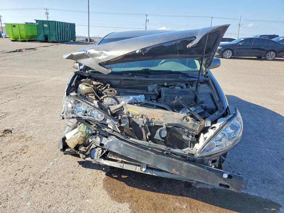 Photo 5 from auction – 2005 TOYOTA CAMRY with VIN 4T1BE32K25U991143