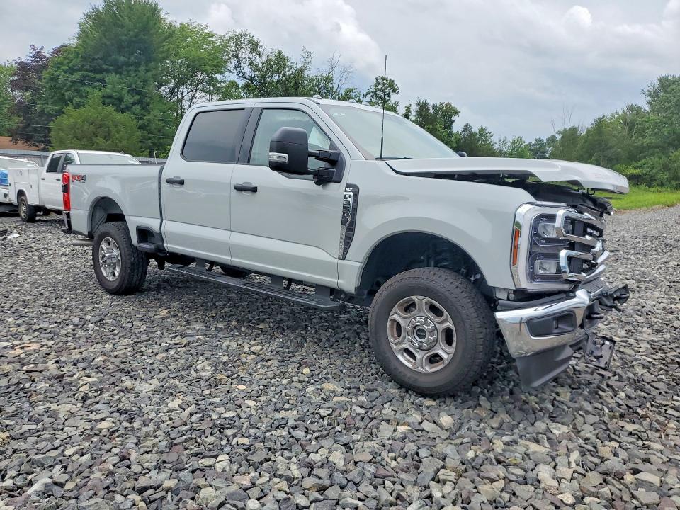 Photo 4 from auction – 2026 FORD F350 with VIN 1FT8W3BN0TEC56786