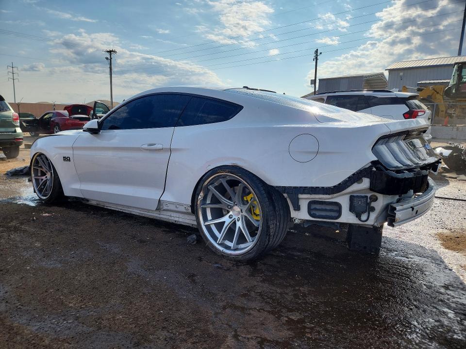 Photo 2 from auction – 2018 FORD MUSTANG with VIN 1FA6P8CF4J5123007