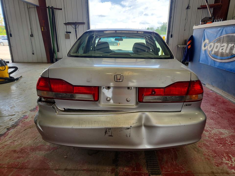 Photo 6 from auction – 2002 HONDA ACCORD with VIN 1HGCG16572A017152