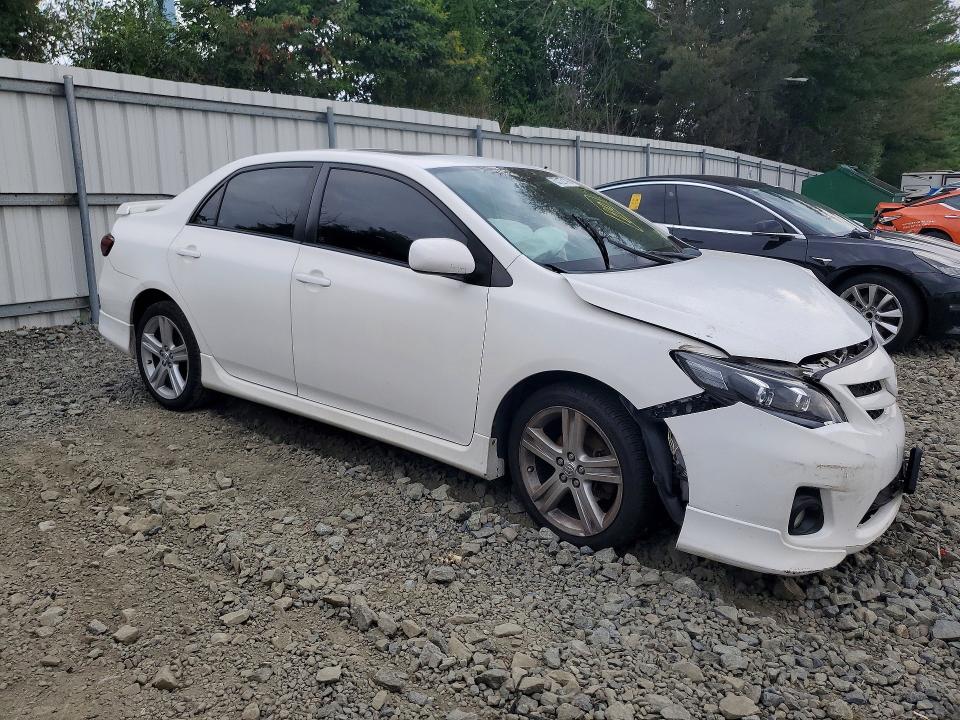 Photo 4 from auction – 2013 TOYOTA COROLLA with VIN 2T1BU4EE9DC109481