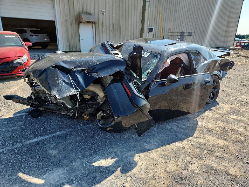 DODGE CHALLENGER 2016 with VIN 2C3CDZBT3GH101573 - Photo from auction