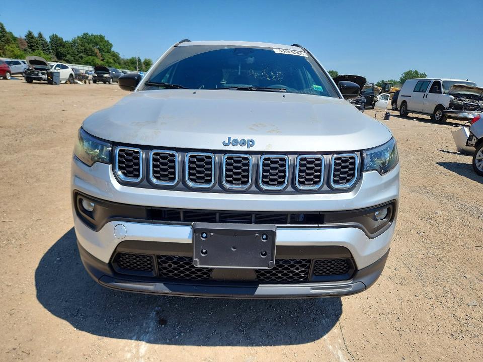 Photo 5 from auction – 2025 JEEP COMPASS with VIN 3C4NJDBN5ST609299
