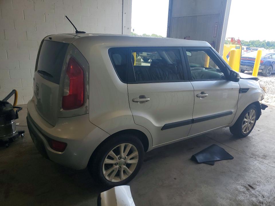 Photo 3 from auction – 2012 KIA SOUL with VIN KNDJT2A62C7418212