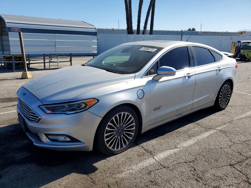 FORD FUSION 2017 with VIN 3FA6P0SU8HR105621 - Photo from auction