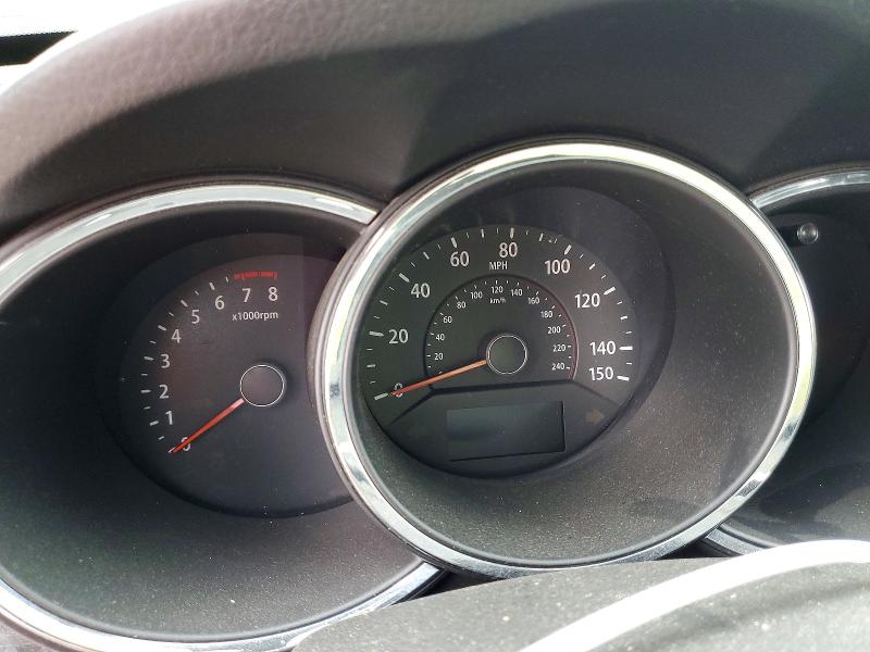 Photo 9 from auction – 2011 KIA SORENTO with VIN 5XYKU4A20BG043125
