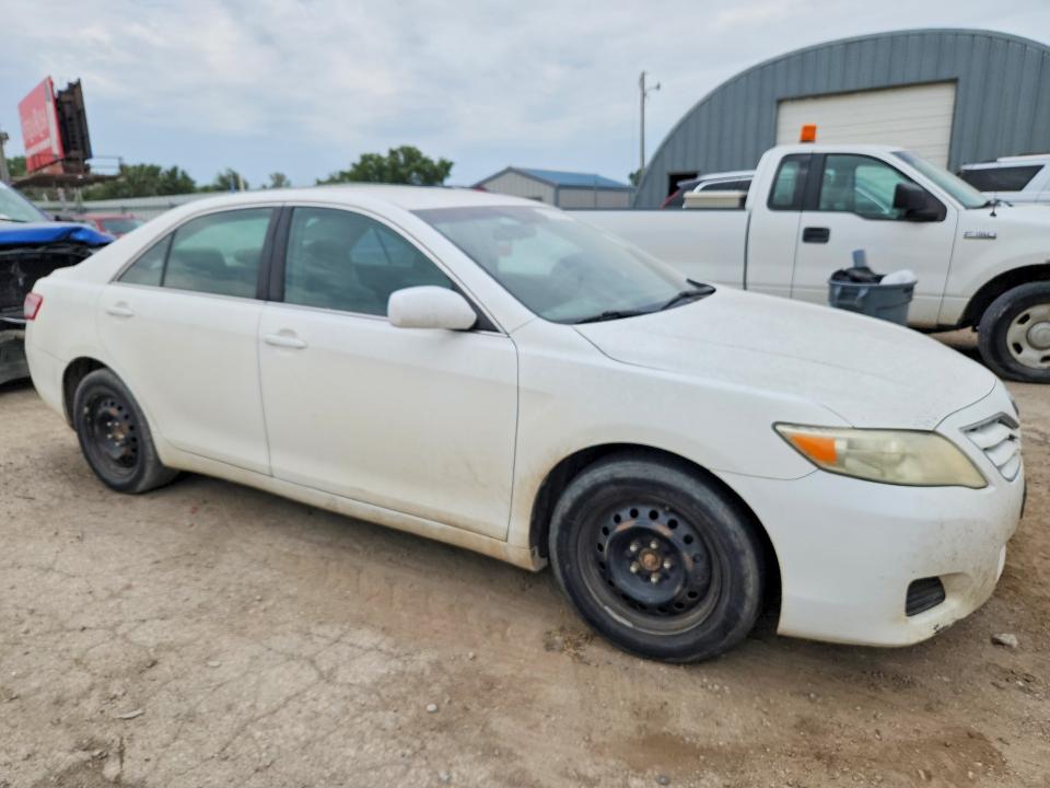 Photo 4 from auction – 2011 TOYOTA CAMRY with VIN 4T4BF3EK5BR167826