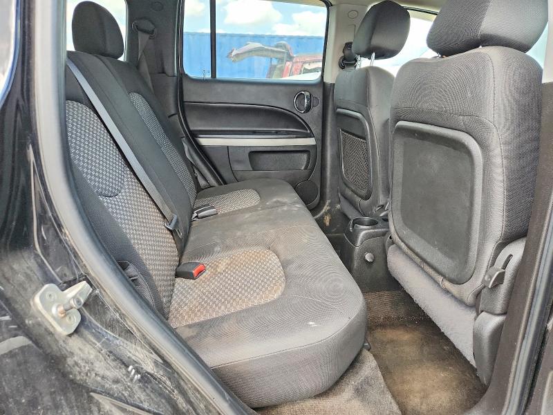 Photo 11 from auction – 2010 CHEVROLET HHR with VIN 3GNBACDV5AS559655