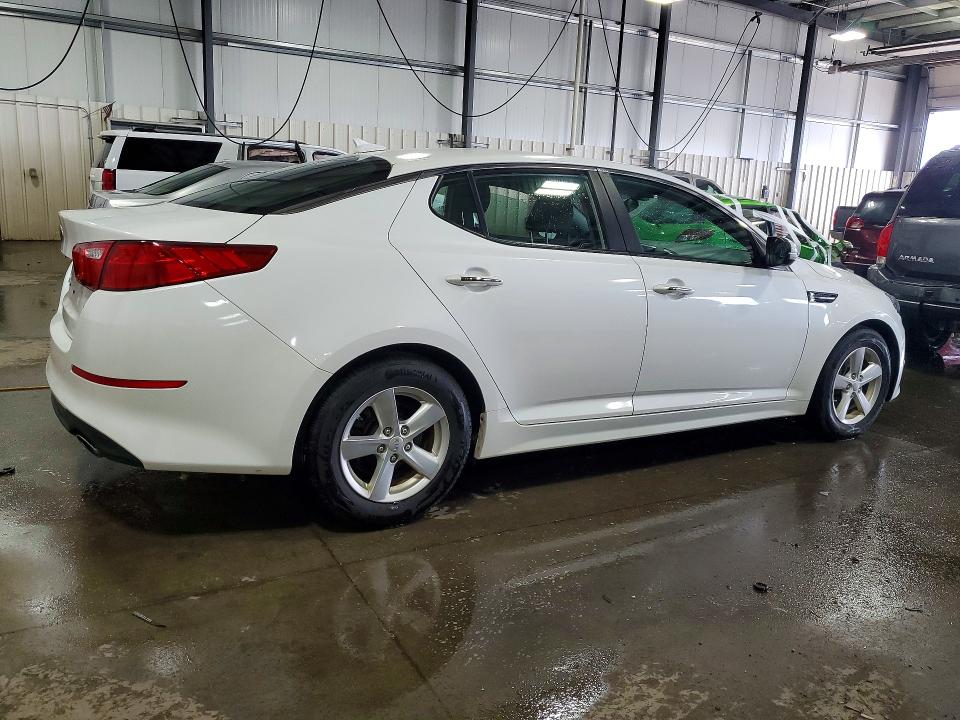 Photo 3 from auction – 2015 KIA OPTIMA with VIN KNAGM4A7XF5643101