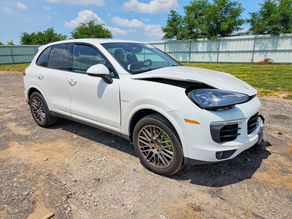 Photo 4 from auction – 2017 PORSCHE CAYENNE with VIN WP1AE2A2XHLA76075