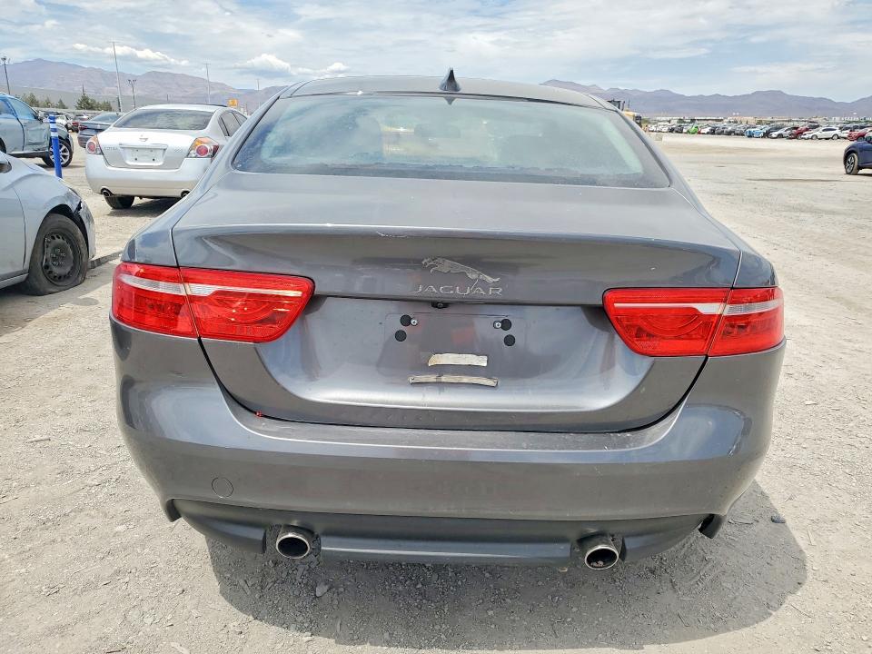 Photo 6 from auction – 2017 JAGUAR XE with VIN SAJAD4BG5HA958777