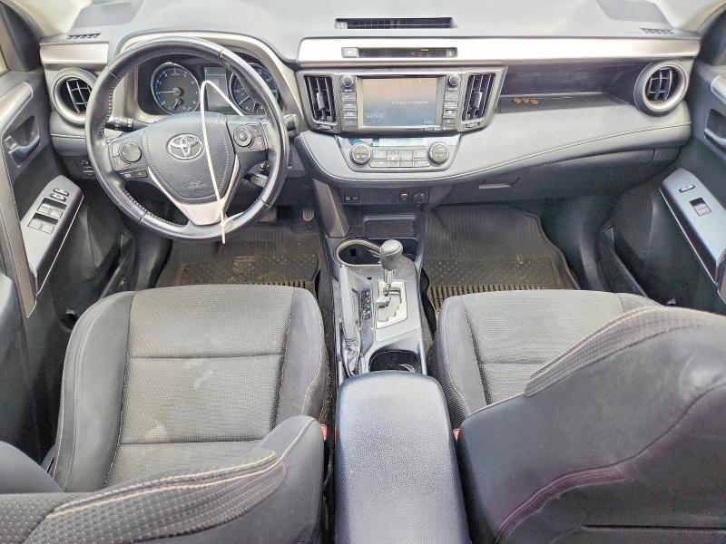 Photo 8 from auction – 2016 TOYOTA RAV4 with VIN JTMRFREV7GD193877