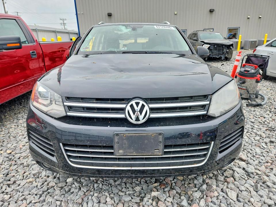 Photo 5 from auction – 2014 VOLKSWAGEN TOUAREG with VIN WVGEP9BP2ED001212