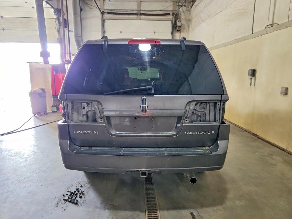 Photo 6 from auction – 2012 LINCOLN NAVIGATOR with VIN 5LMJJ2J52CEL09170