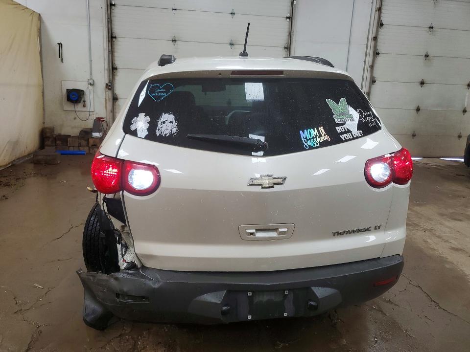 Photo 6 from auction – 2011 CHEVROLET TRAVERSE with VIN 1GNKRJED3BJ403457