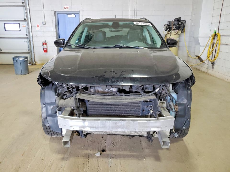 Photo 5 from auction – 2019 JEEP COMPASS with VIN 3C4NJDCB6KT797190