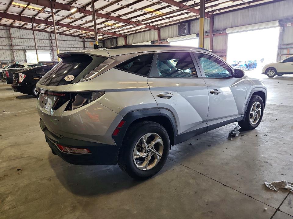 Снимка 3 от търг – 2023 HYUNDAI TUCSON с VIN KM8JBCAE0PU253618