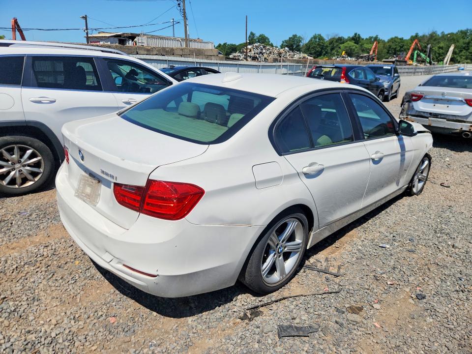 Photo 3 from auction – 2013 BMW 328 with VIN WBA3B5C53DF595776