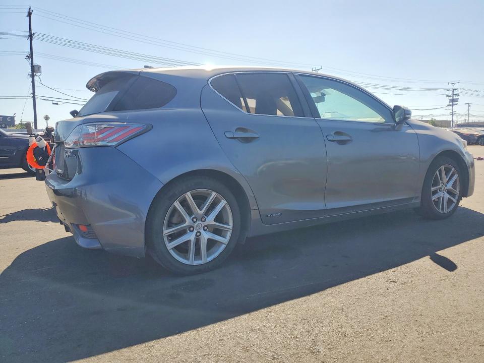 Photo 3 from auction – 2014 LEXUS CT with VIN JTHKD5BH1E2203549
