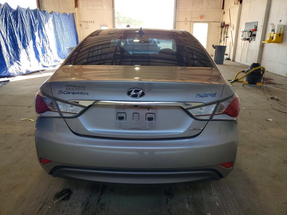 Photo 6 from auction – 2014 HYUNDAI SONATA with VIN KMHEC4A40EA105012