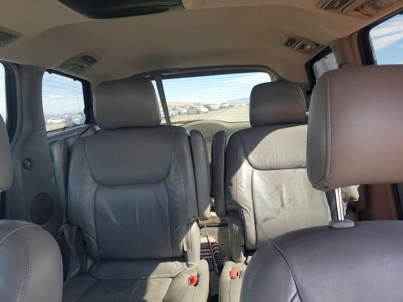 Photo 10 from auction – 2004 TOYOTA SIENNA with VIN 5TDBA22C44S017198