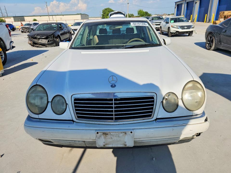 Photo 5 from auction – 1999 MERCEDES-BENZ E with VIN WDBJF65H0XA878292