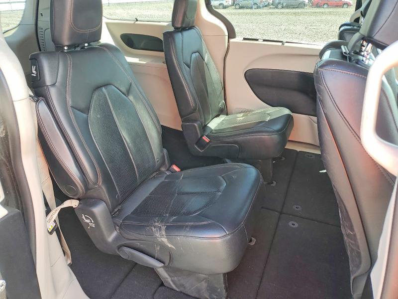 Photo 11 from auction – 2017 CHRYSLER PACIFICA with VIN 2C4RC1EGXHR628305