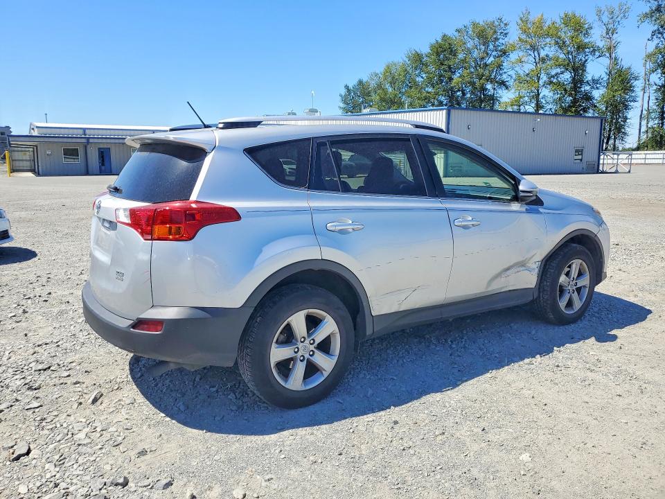 Photo 3 from auction – 2013 TOYOTA RAV4 with VIN JTMRFREV5DD012058