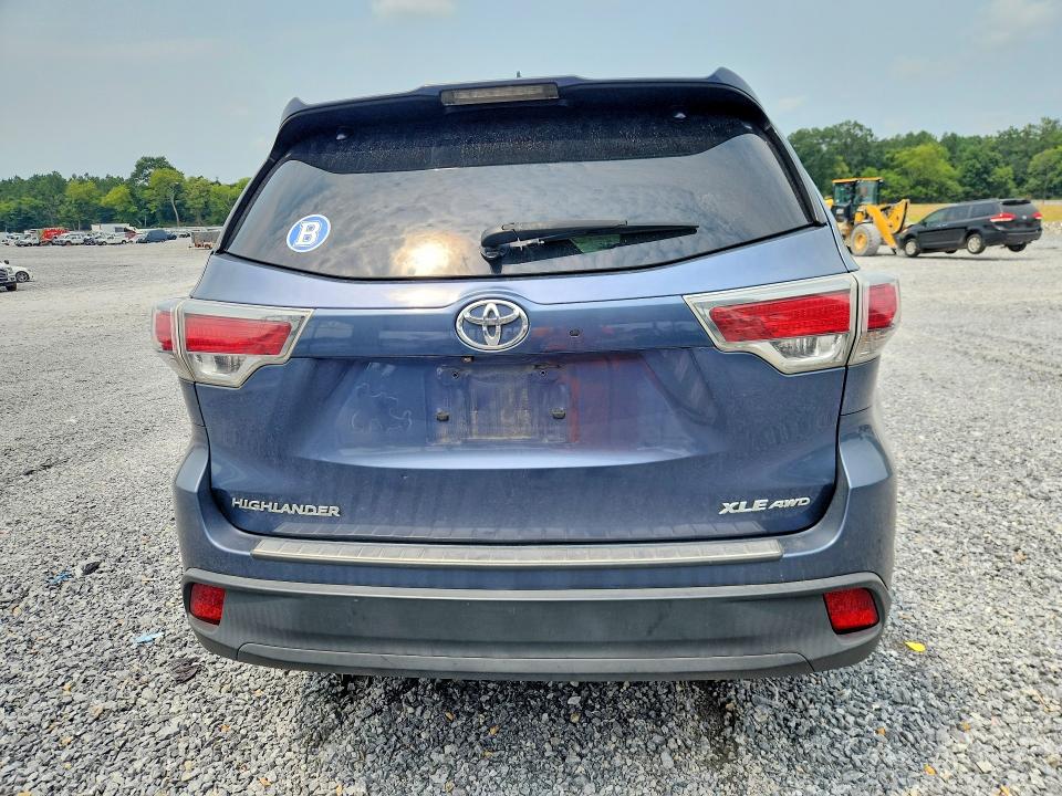 Photo 6 from auction – 2016 TOYOTA HIGHLANDER with VIN 5TDJKRFH9GS347236