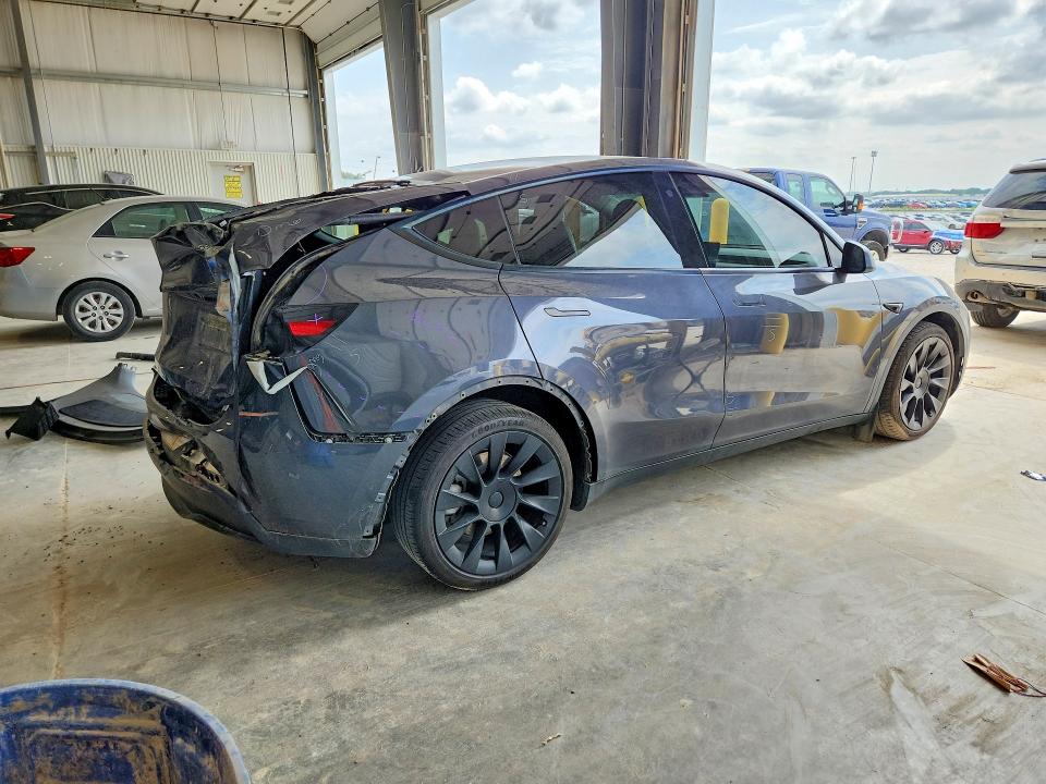 Photo 3 from auction – 2021 TESLA MODEL Y with VIN 5YJYGDEE1MF119967