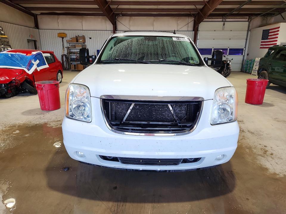 Photo 5 from auction – 2008 GMC YUKON with VIN 1GKFK13078R133873