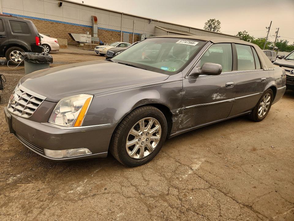 CADILLAC DTS 2008 مع رقم تعريف المركبة 1G6KD57Y58U131082 - صورة من المزاد