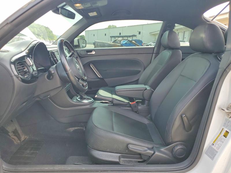 Photo 7 from auction – 2018 VOLKSWAGEN BEETLE with VIN 3VWFD7AT4JM714189