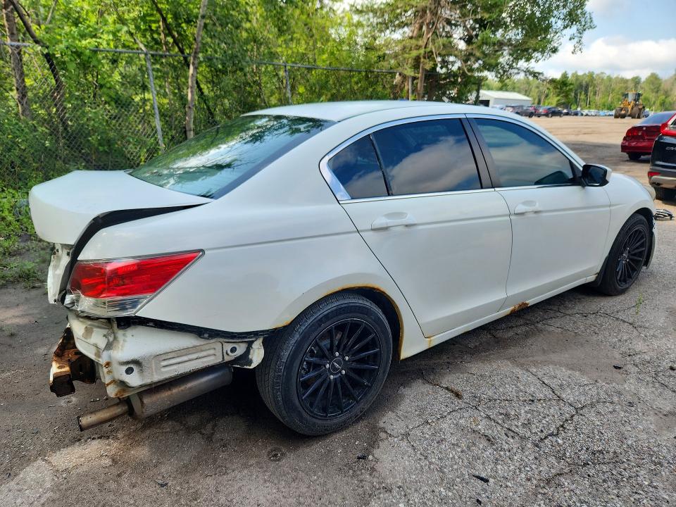 Photo 3 from auction – 2010 HONDA ACCORD with VIN 1HGCP2F31AA805086
