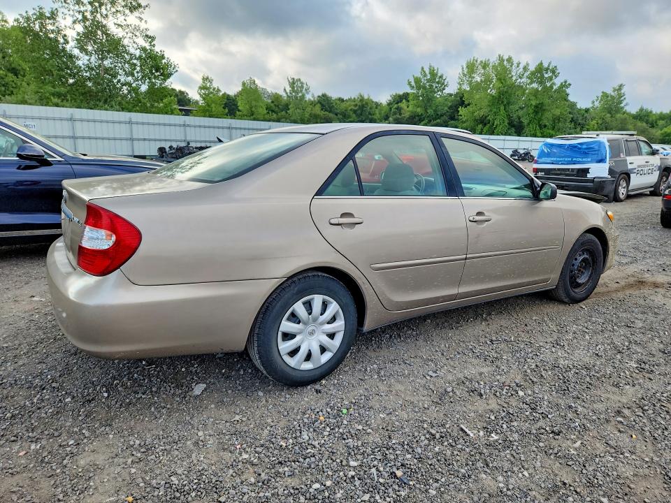 Photo 3 from auction – 2004 TOYOTA CAMRY with VIN 4T1BE32K44U891981