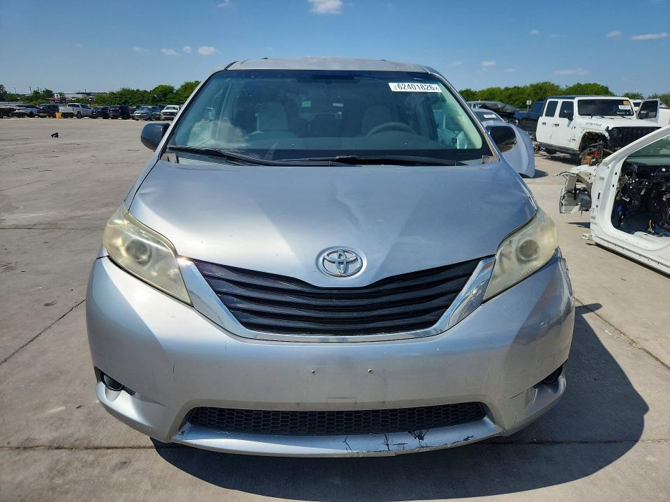 Photo 5 from auction – 2011 TOYOTA SIENNA with VIN 5TDKK3DC7BS022750