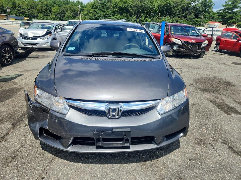 Photo 5 from auction – 2011 HONDA CIVIC with VIN 2HGFA1F58BH528725
