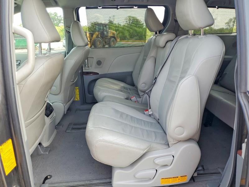 Photo 11 from auction – 2011 TOYOTA SIENNA with VIN 5TDYK3DC4BS081149