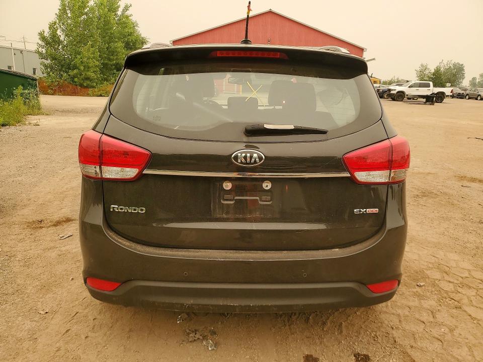Photo 6 from auction – 2015 KIA RONDO with VIN KNAHU8A35F7122722